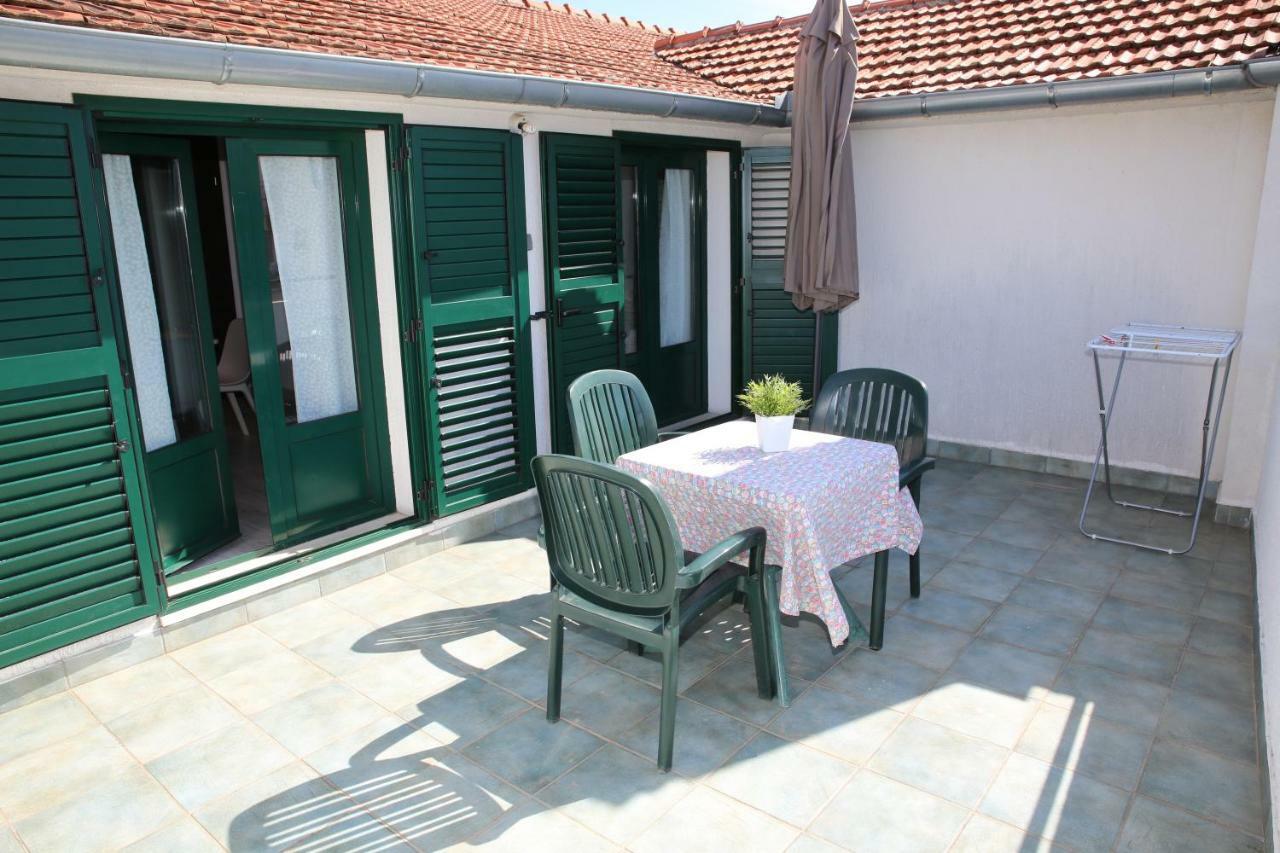 Apartmani Taradzic Vodice Exterior foto